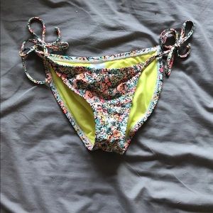 Bikini bottoms